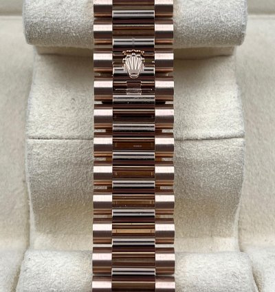 Rolex Day-date 40 Unworn Day-date 40mm Eisenkiesel Diamond Dial Rose Gold Bracelet 228235 Box Papers 2024