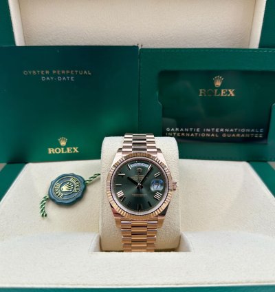 Rolex Day-date 40 Unworn Day-date 40mm Green Roman Dial Rose Gold Bracelet 228235 Box Papers 2024