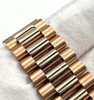 Rolex Day-date 40 Unworn Day-date 40mm Green Roman Dial Rose Gold Bracelet 228235 Box Papers 2024