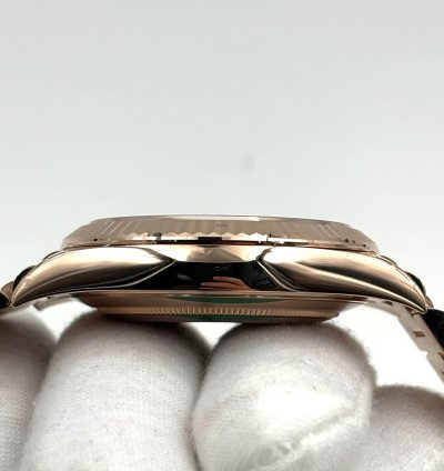 Rolex Day-date 40 Unworn Day-date 40mm Green Roman Dial Rose Gold Bracelet 228235 Box Papers 2024