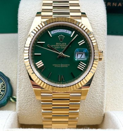 Rolex Day-date 40 Unworn Day-date 40mm Green Roman Dial Yellow Gold Bracelet 228238 Box Papers 2024