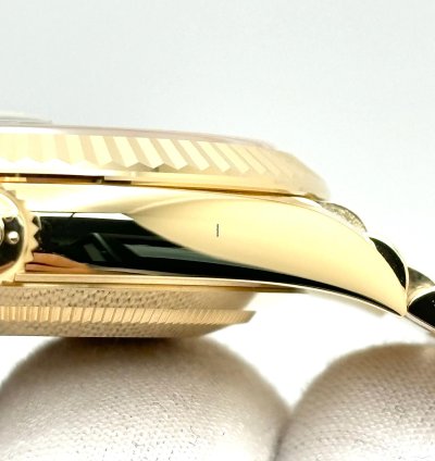 Rolex Day-date 40 Unworn Day-date 40mm Green Roman Dial Yellow Gold Bracelet 228238 Box Papers 2024