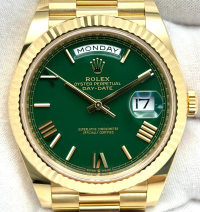 Rolex Day-date 40 Unworn Day-date 40mm Green Roman Dial Yellow Gold Bracelet 228238 Box Papers 2024