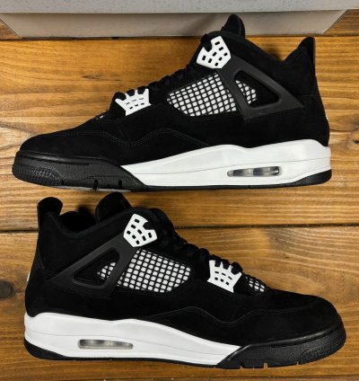 Jordan 4 Retro White Thunder