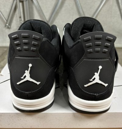 Jordan 4 Retro White Thunder