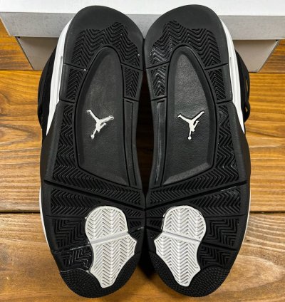 Jordan 4 Retro White Thunder