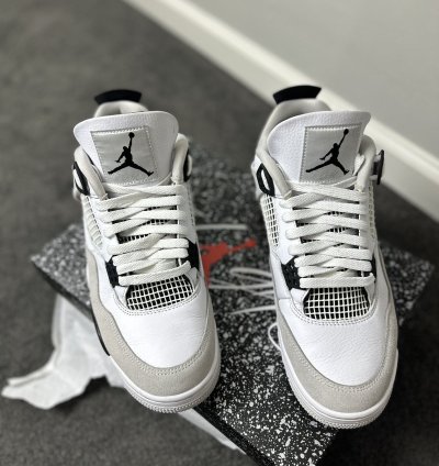 Jordan 4 Retro- Military Black