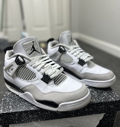 Jordan 4 Retro- Military Black