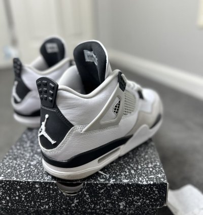 Jordan 4 Retro- Military Black
