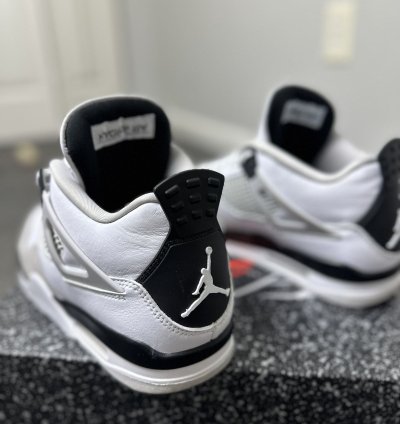 Jordan 4 Retro- Military Black
