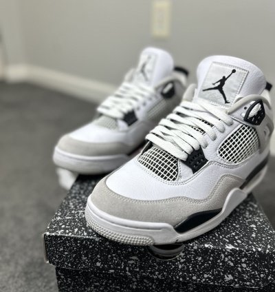 Jordan 4 Retro- Military Black