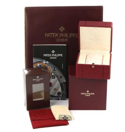Patek Philippe Nautilus White Dial Automatic Steel Mens Watch 3800 Box Papers