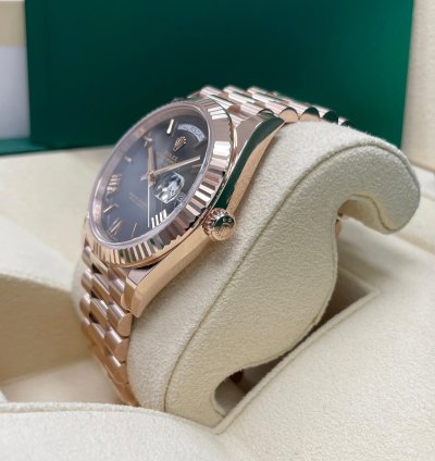 Rolex Day-date 40 Unworn Day-date 40mm Slate Ombre Dial 228235 Rose Gold Presidential Bracelet