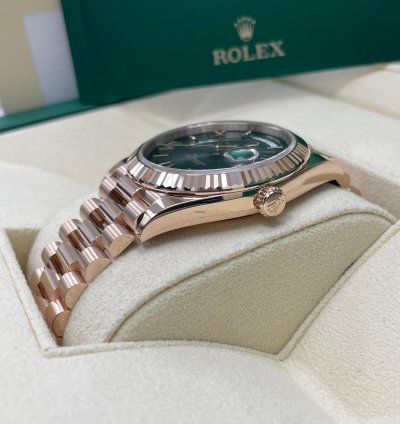 Rolex Day-date 40 Unworn Day-date 40mm Slate Ombre Dial 228235 Rose Gold Presidential Bracelet