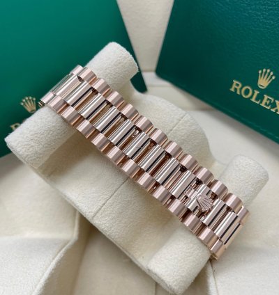 Rolex Day-date 40 Unworn Day-date 40mm Slate Ombre Dial 228235 Rose Gold Presidential Bracelet