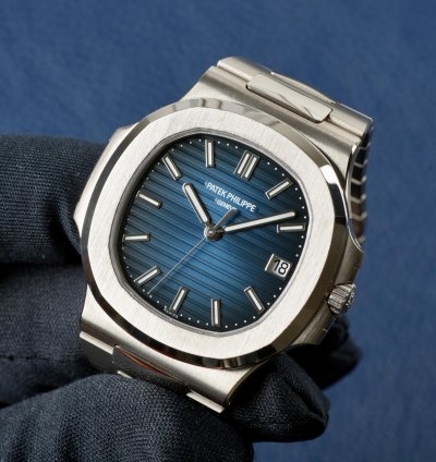 Patek Philippe Nautilus White Gold 2022 Box And Papers