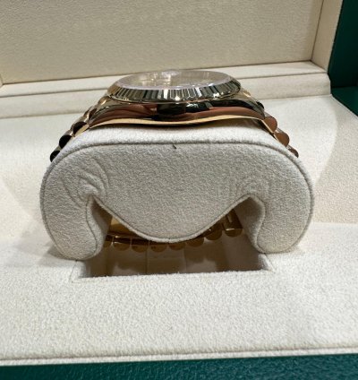 Rolex Day-date 40 Unworn Full Set 2021