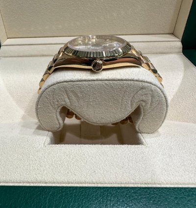 Rolex Day-date 40 Unworn Full Set 2021