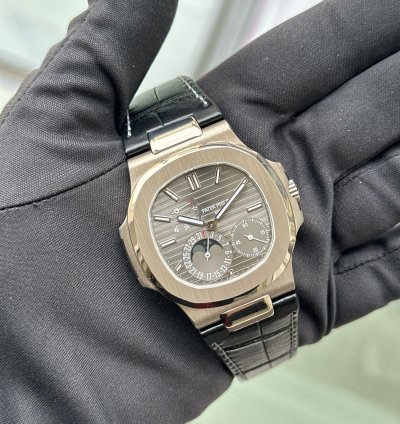Patek Philippe Nautilus White Gold Box Papers 2007 Rubber Strap