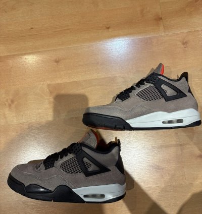 Jordan 4 Taupe Haze