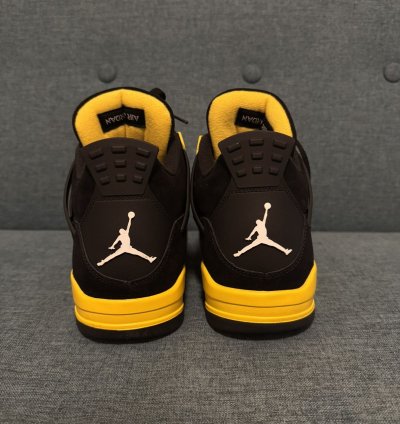 Jordan 4 Thunder