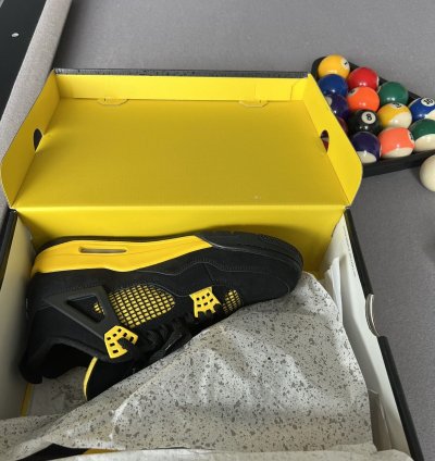 Jordan 4 Thunder 2023 Worn Once