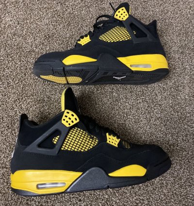 Jordan 4 Thunder Size 10 5 Barely Worn