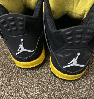 Jordan 4 Thunder Size 10 5 Barely Worn