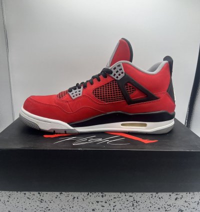 Jordan 4 Toro Bravo