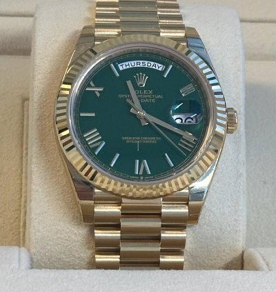 Rolex Day-date 40 Unworn Yellow Gold Day-date 40 Presidential Green Dial 228238 Full Stickers
