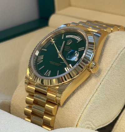 Rolex Day-date 40 Unworn Yellow Gold Day-date 40 Presidential Green Dial 228238 Full Stickers