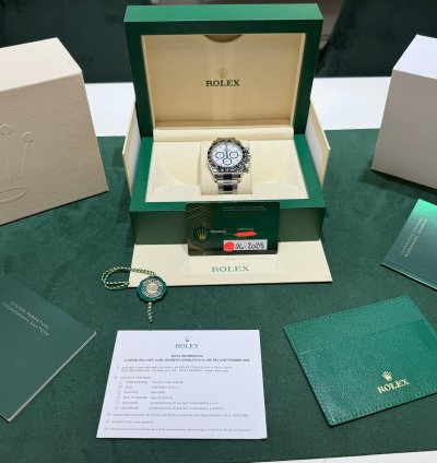 Rolex Daytona Panda Nuovo 2025 Full Stickers New Model Full Set Con Documenti Scatola