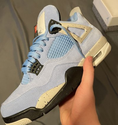 Jordan 4 Unc