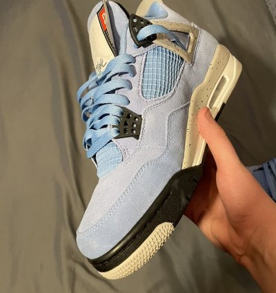 Jordan 4 Unc