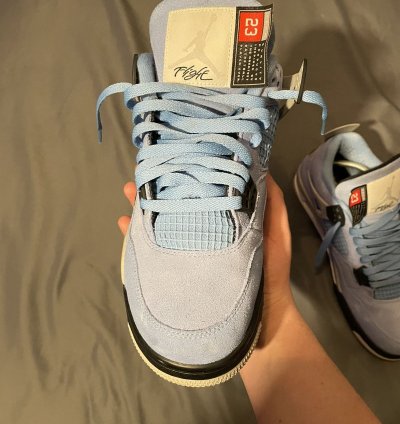 Jordan 4 Unc