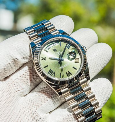Rolex Day-date 40 White Gold - Olive Green Dial