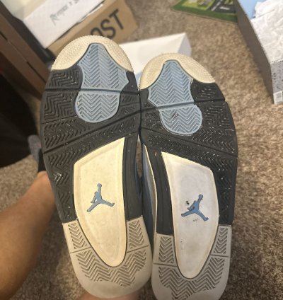 Jordan 4 University Blue