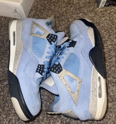 Jordan 4 University Blue