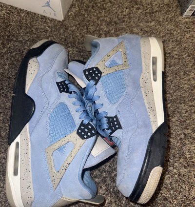 Jordan 4 University Blue