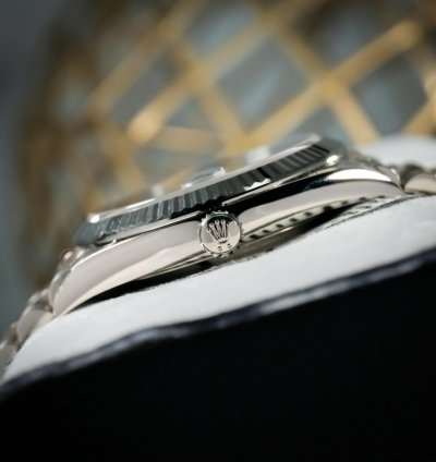 Rolex Day-date 40 White Gold Blue Dial President Bracelet Bnib Complete Set
