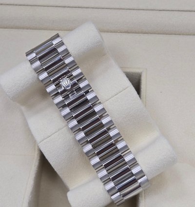 Rolex Day-date 40 White Gold Blue Ombre