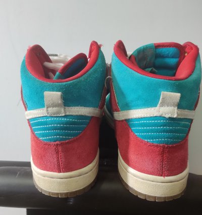 Nike Sb Dunk High Premium Bloody Gums
