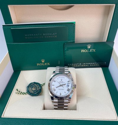 Rolex Day-date 40 White Gold Day-date 40 Fluted Bezel White Roman Dial President Bracelet 228239