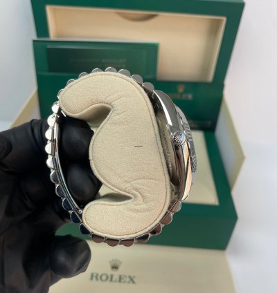 Rolex Day-date 40 White Gold Day-date 40 Fluted Bezel White Roman Dial President Bracelet 228239