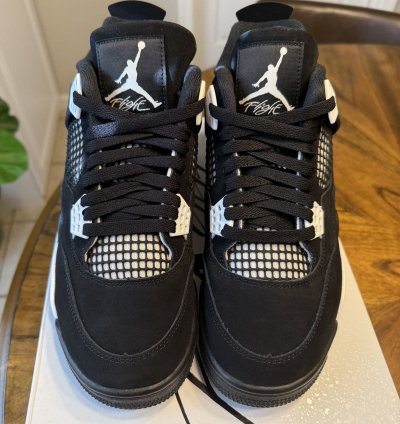 Jordan 4 White Thunder