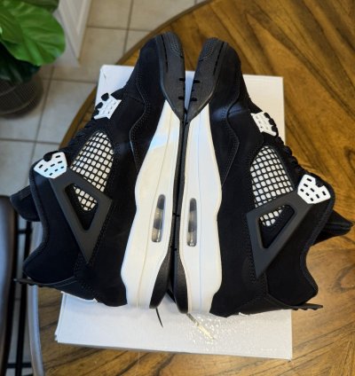 Jordan 4 White Thunder