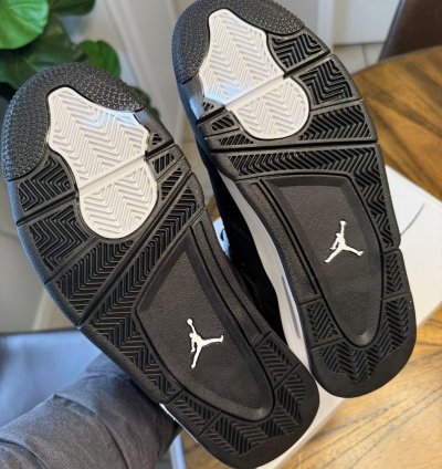 Jordan 4 White Thunder