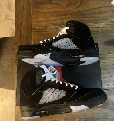 Jordan 5 Black Metallic Reimagined