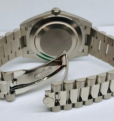 Rolex Day-date 40 White Gold Green Roman Dial 40mm