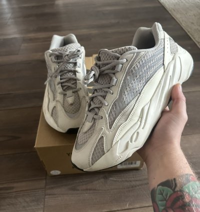 2018 Yeezy Boost 700 V2 Static - Pair 1st Batch Yzy